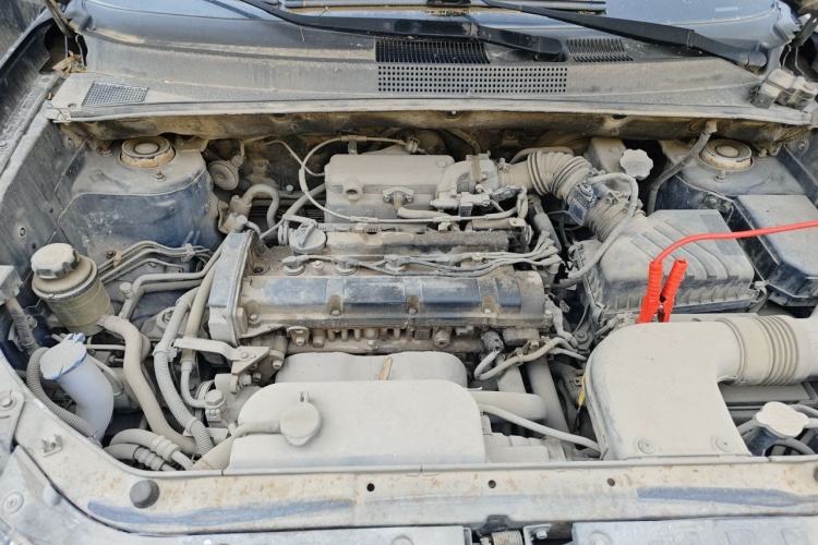Used Hyundai Tucson 2013 2.0L Automatic Two-Wheel Drive Comfort Version Engine Bay