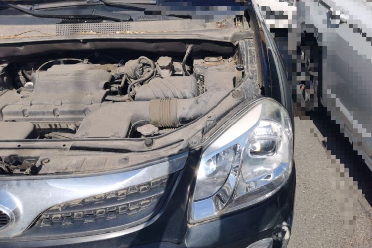 Used Hyundai Tucson 2013 2.0L Automatic Two-Wheel Drive Comfort Version Engine Bay Left