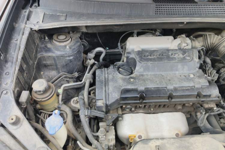 Used Hyundai Tucson 2013 2.0L Manual Two-Wheel Drive Fashion Edition Engine Bay Right