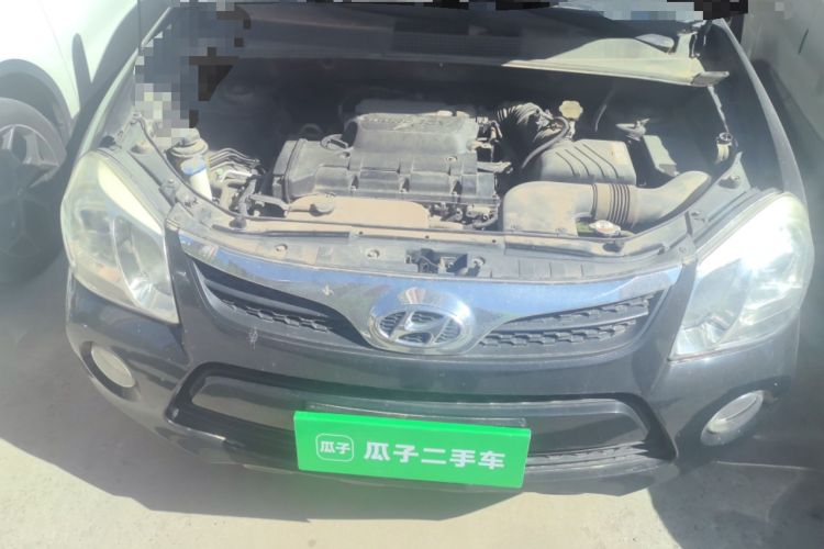 Used Hyundai Tucson 2013 2.0L Manual Two-Wheel Drive Fashion Edition Engine Bay