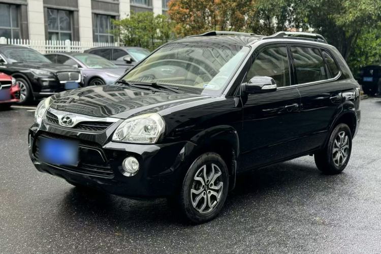 Used Hyundai Tucson 2013 2.0L Automatic Two-Wheel Drive Comfort Version Exterior 1