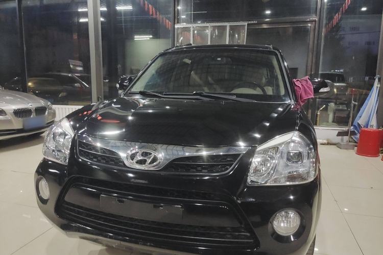 Used Hyundai Tucson 2013 2.0L Manual Two-Wheel Drive Fashion Edition Exterior 1