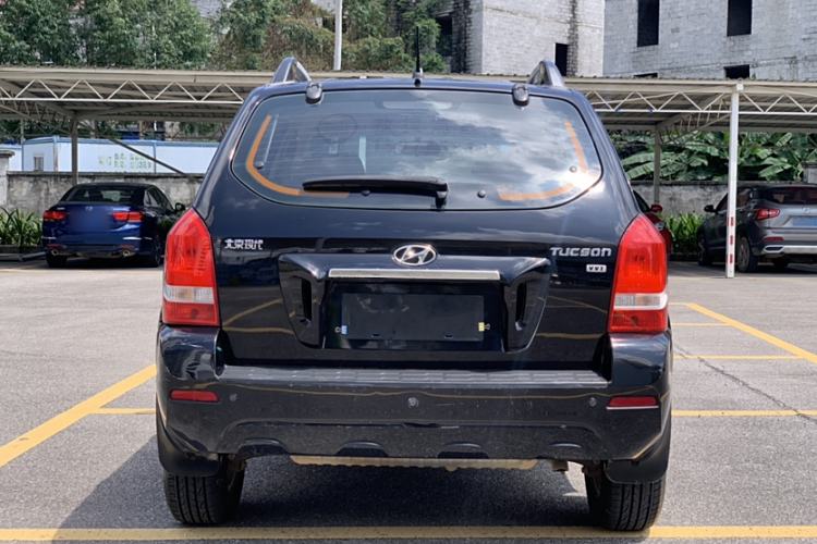 Used Hyundai Tucson 2013 2.0L Manual 4x4 Luxury Version Exterior 5