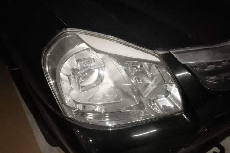 Used Hyundai Tucson 2013 2.0L Manual Two-Wheel Drive Fashion Edition Exterior 6
