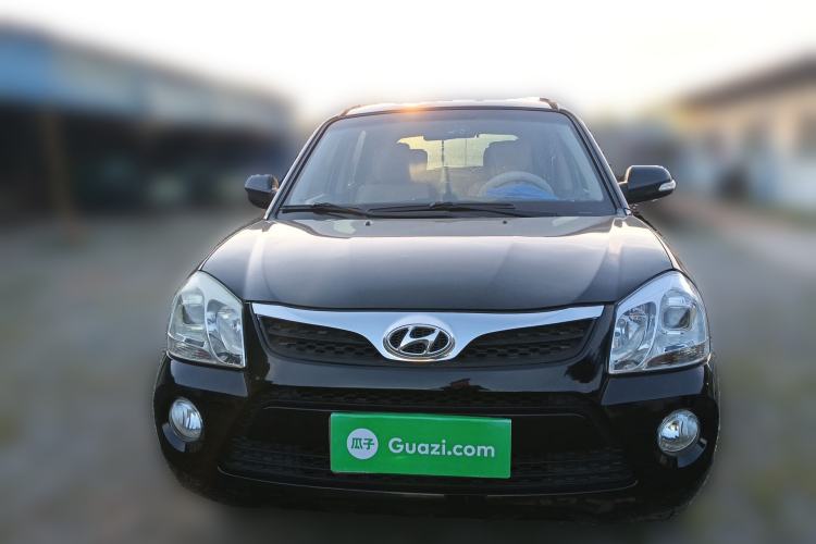 Used Hyundai Tucson 2013 2.0L Manual Two-Wheel Drive Fashion Edition Front