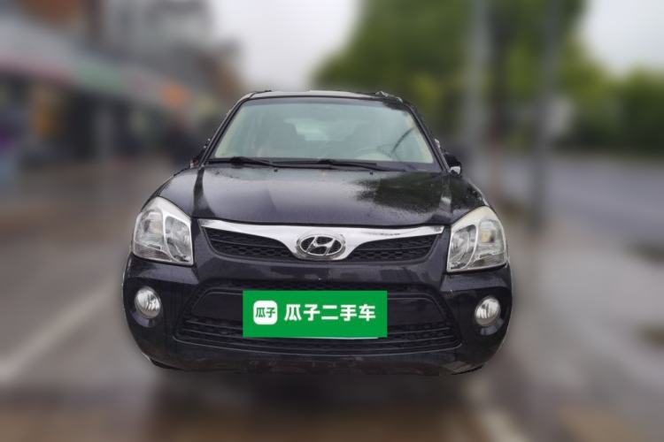Used Hyundai Tucson 2013 2.0L Manual Two-Wheel Drive Fashion Edition Front