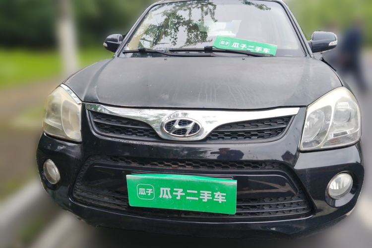 Used Hyundai Tucson 2013 2.0L Manual Two-Wheel Drive Fashion Edition Front