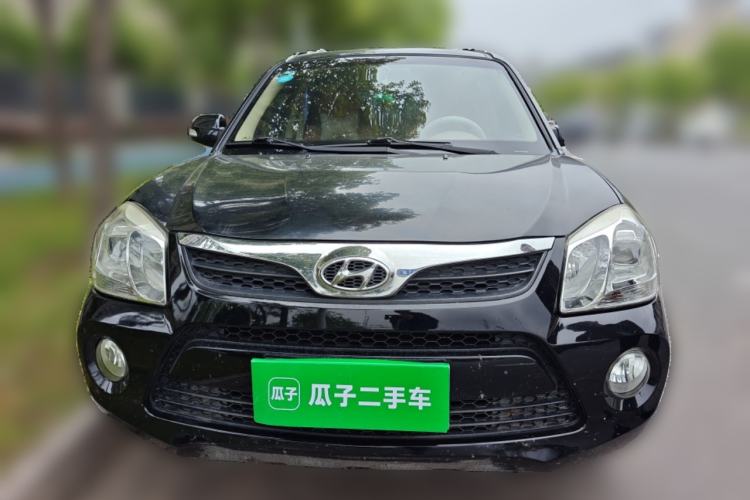 Used Hyundai Tucson 2013 2.0L Manual Two-Wheel Drive Fashion Edition Front