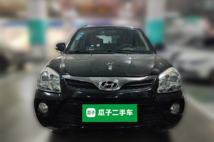 Used Hyundai Tucson 2013 2.0L Manual Two-Wheel Drive Fashion Edition Front