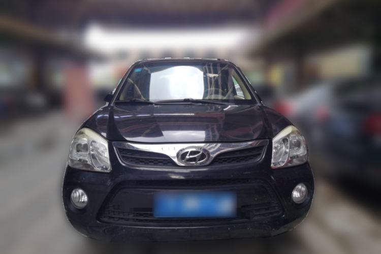 Used Hyundai Tucson 2013 2.0L Manual Two-Wheel Drive Fashion Edition Front