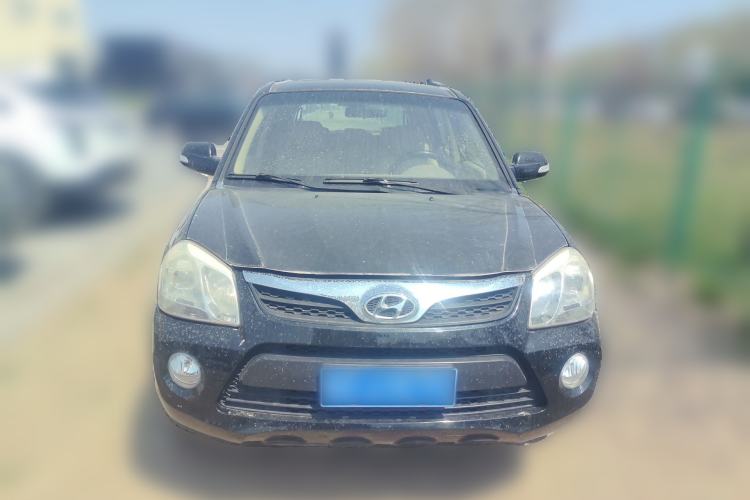 Used Hyundai Tucson 2013 2.0L Automatic Two-Wheel Drive Comfort Version Front