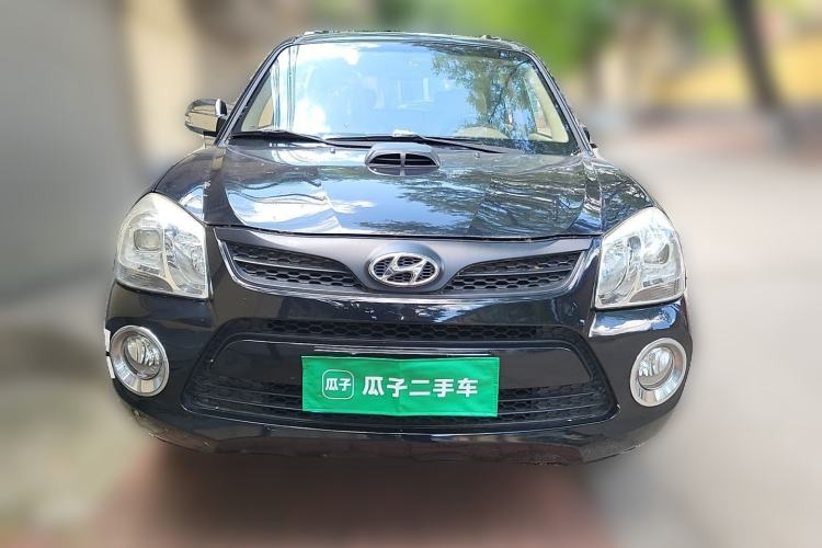 Used Hyundai Tucson 2013 2.0L Manual Two-Wheel Drive Fashion Edition Front