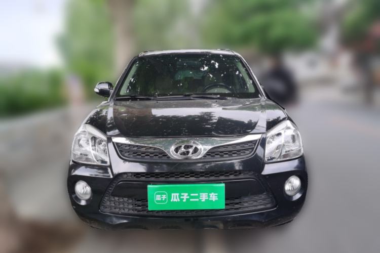 Used Hyundai Tucson 2013 2.0L Automatic Two-Wheel Drive Comfort Version Front
