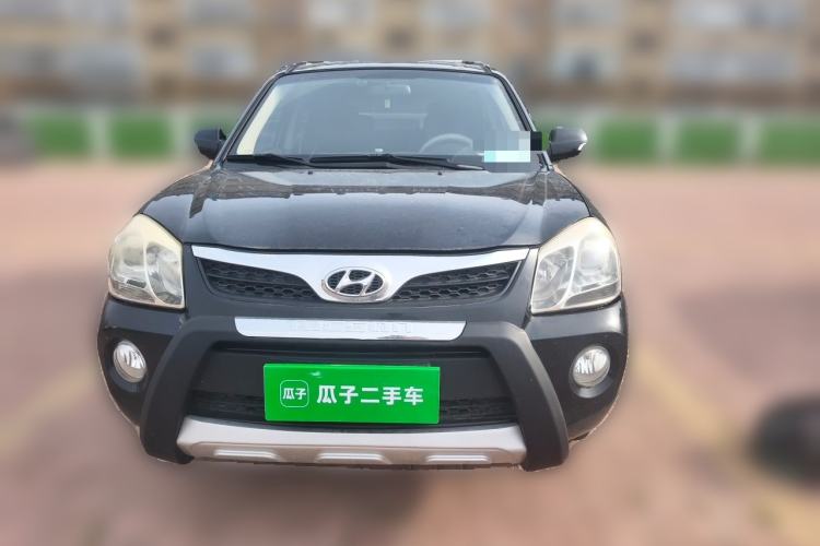 Used Hyundai Tucson 2013 2.0L Manual Two-Wheel Drive Fashion Edition Front