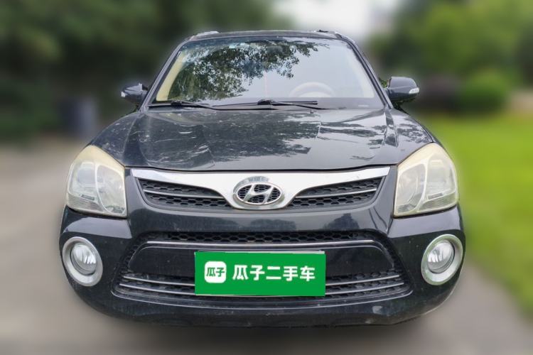 Used Hyundai Tucson 2013 2.0L Manual Two-Wheel Drive Fashion Edition Front