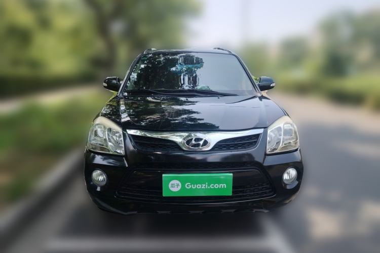 Used Hyundai Tucson 2013 2.0L Manual Two-Wheel Drive Fashion Edition Front