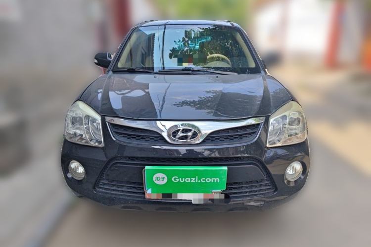 Used Hyundai Tucson 2013 2.0L Manual Two-Wheel Drive Fashion Edition Front