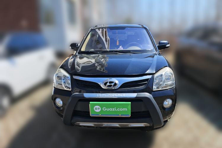 Used Hyundai Tucson 2013 2.0L Manual Two-Wheel Drive Fashion Edition Front