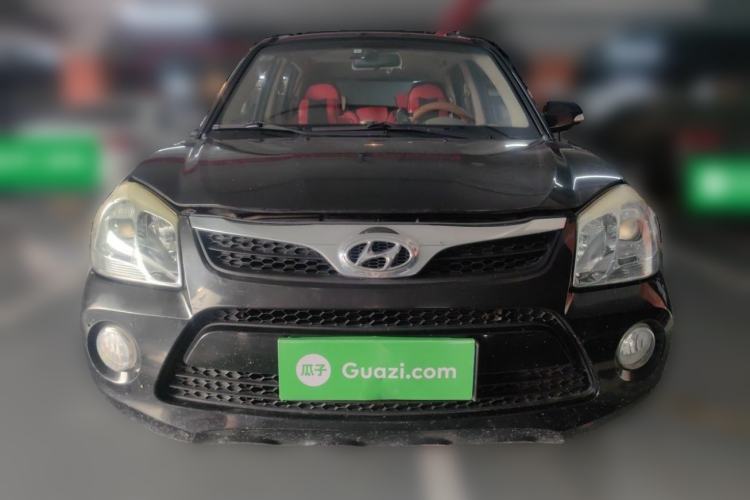 Used Hyundai Tucson 2013 2.0L Manual Two-Wheel Drive Fashion Edition Front