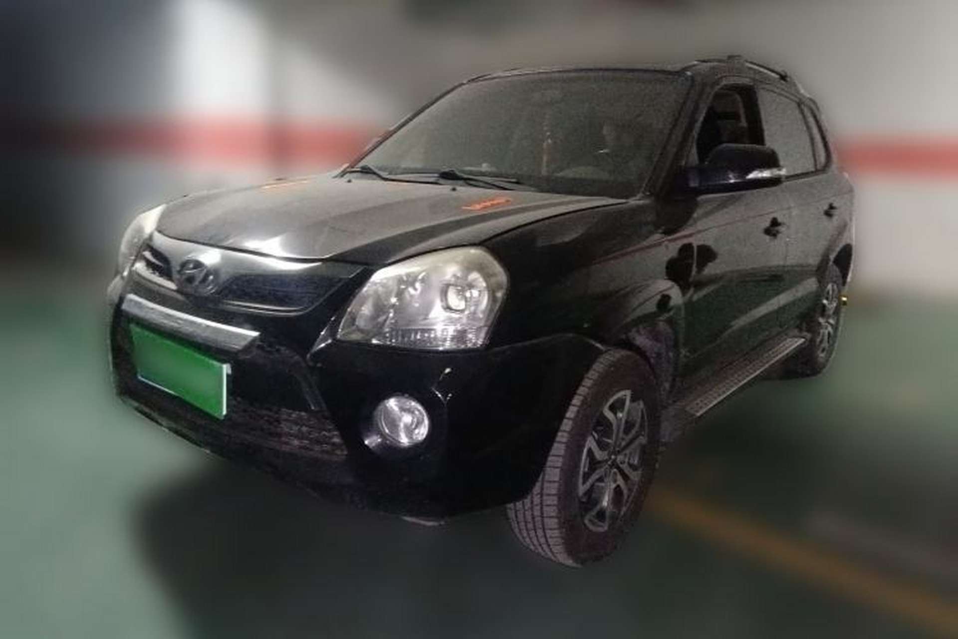 Used Hyundai Tucson 2013 2.0L Manual Two-Wheel Drive Fashion Edition Front Left 45 Deg