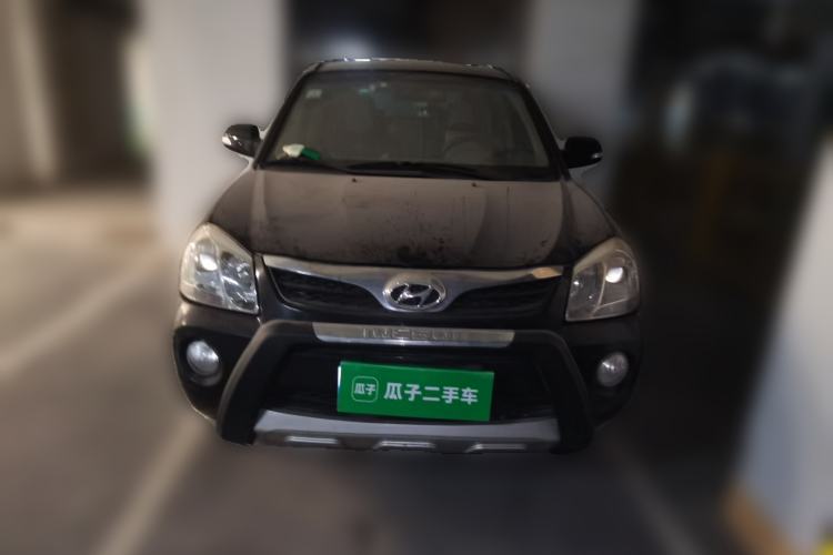 Used Hyundai Tucson 2013 2.0L Manual Two-Wheel Drive Fashion Edition Front