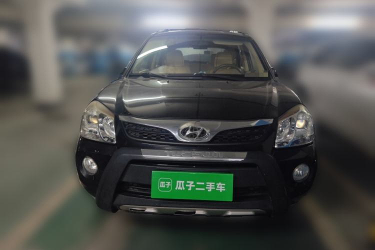 Used Hyundai Tucson 2013 2.0L Manual Two-Wheel Drive Fashion Edition Front