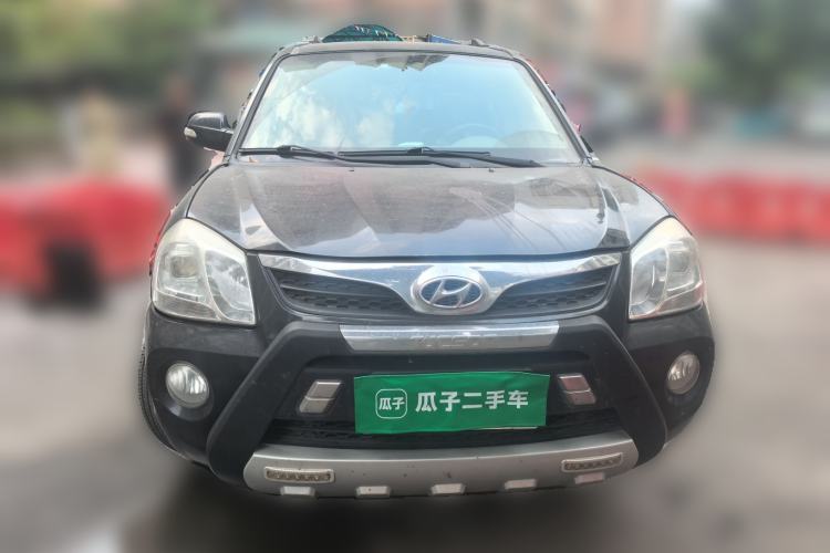 Used Hyundai Tucson 2013 2.0L Manual Two-Wheel Drive Fashion Edition Front