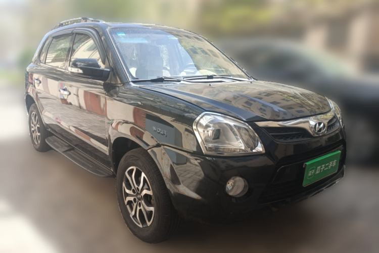 Used Hyundai Tucson 2013 2.0L Automatic Two-Wheel Drive Comfort Version Front Right 45 Deg