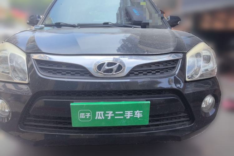 Used Hyundai Tucson 2013 2.0L Manual Two-Wheel Drive Fashion Edition Front