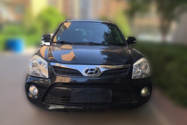 Used Hyundai Tucson 2013 2.0L Manual Two-Wheel Drive Fashion Edition Front