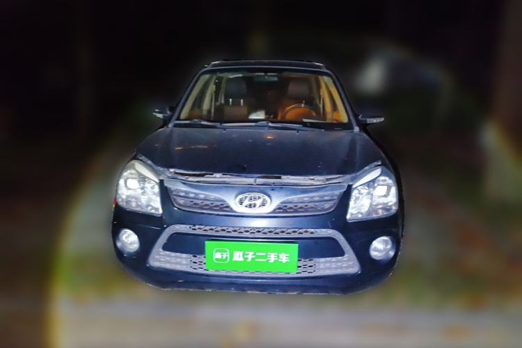 Used Hyundai Tucson 2013 2.0L Manual Two-Wheel Drive Fashion Edition Front