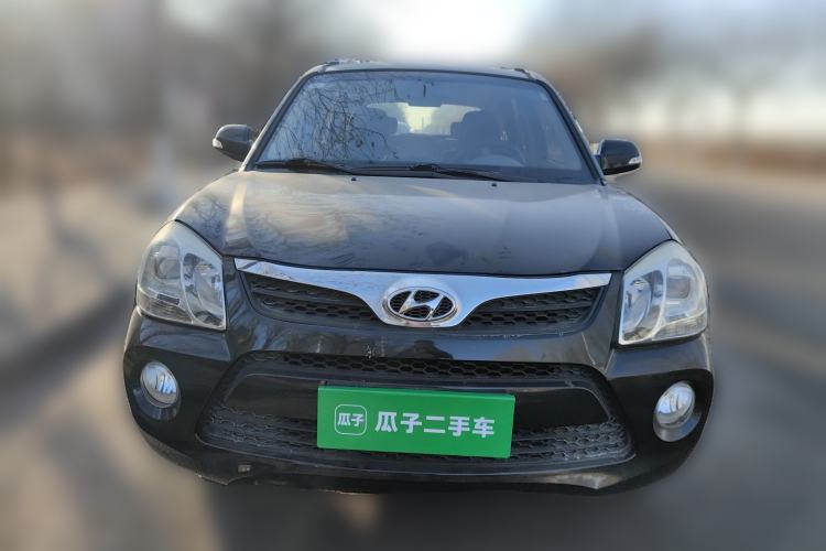 Used Hyundai Tucson 2013 2.0L Manual Two-Wheel Drive Fashion Edition Front