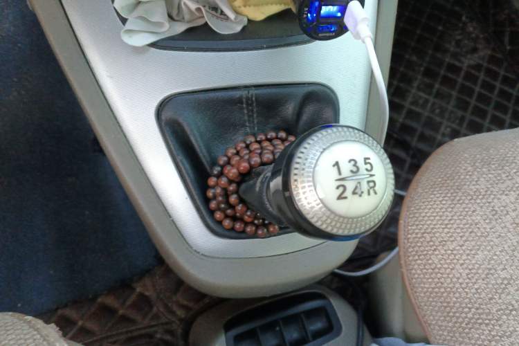 Used Hyundai Tucson 2013 2.0L Manual Two-Wheel Drive Fashion Edition Gear Lever