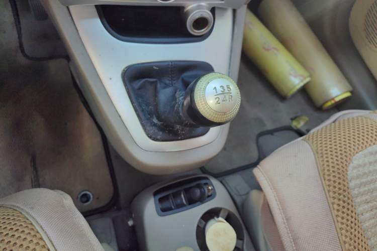Used Hyundai Tucson 2013 2.0L Manual Two-Wheel Drive Fashion Edition Gear Lever