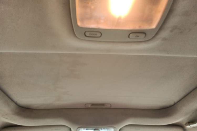 Used Hyundai Tucson 2013 2.0L Automatic Two-Wheel Drive Comfort Version Headliner