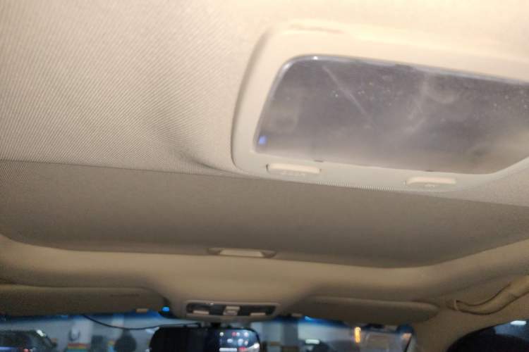 Used Hyundai Tucson 2013 2.0L Automatic Two-Wheel Drive Comfort Version Headliner