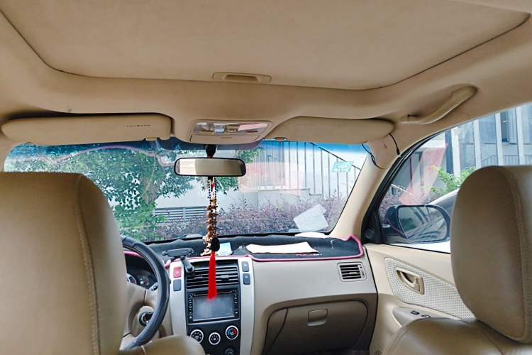 Used Hyundai Tucson 2013 2.0L Manual Two-Wheel Drive Fashion Edition Headliner