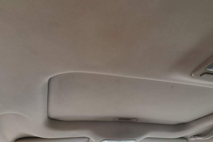 Used Hyundai Tucson 2013 2.0L Manual Two-Wheel Drive Fashion Edition Headliner