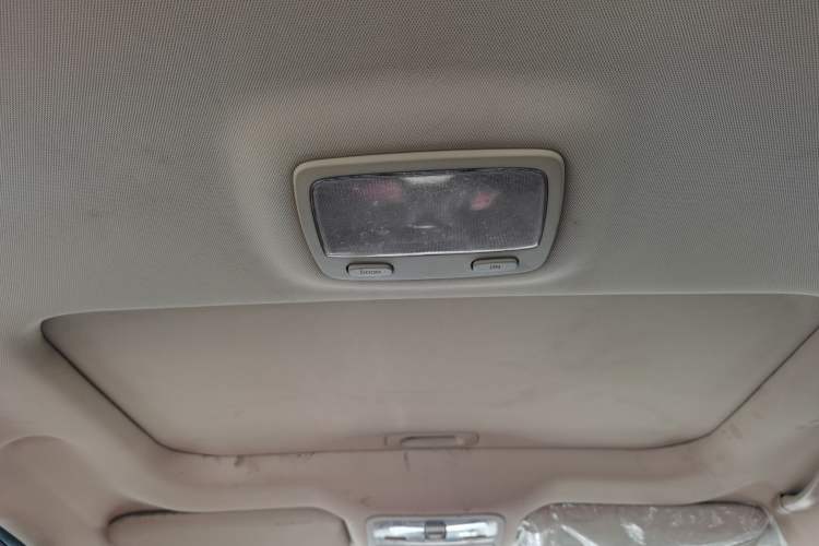 Used Hyundai Tucson 2013 2.0L Automatic Two-Wheel Drive Comfort Version Headliner