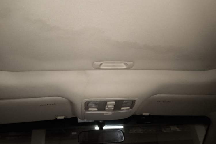Used Hyundai Tucson 2013 2.0L Manual Two-Wheel Drive Fashion Edition Headliner