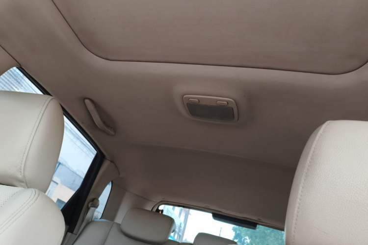Used Hyundai Tucson 2013 2.0L Automatic Two-Wheel Drive Comfort Version Headliner