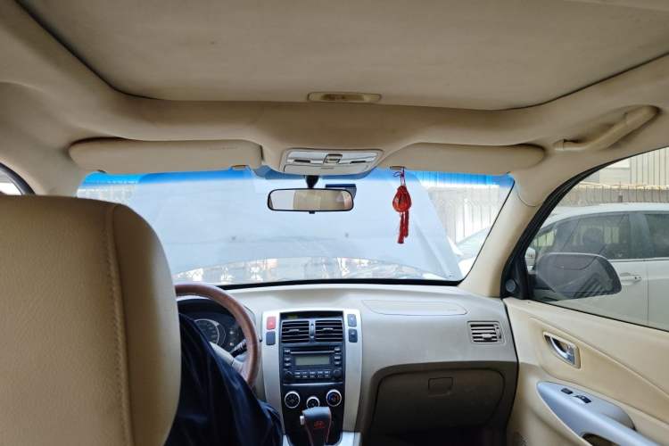 Used Hyundai Tucson 2013 2.0L Automatic Two-Wheel Drive Comfort Version Headliner