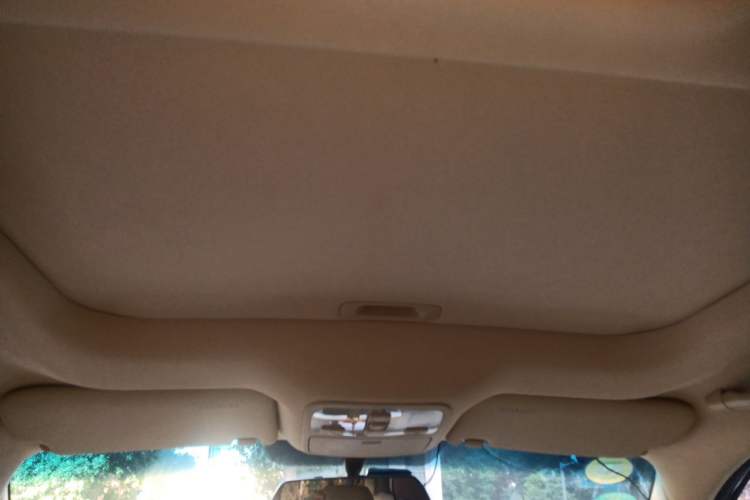 Used Hyundai Tucson 2013 2.0L Manual Two-Wheel Drive Fashion Edition Headliner
