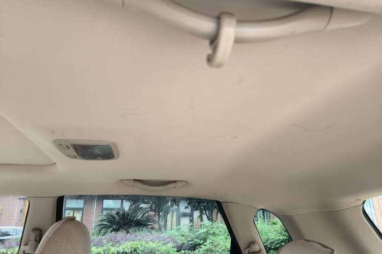 Used Hyundai Tucson 2013 2.0L Manual Two-Wheel Drive Fashion Edition Headliner