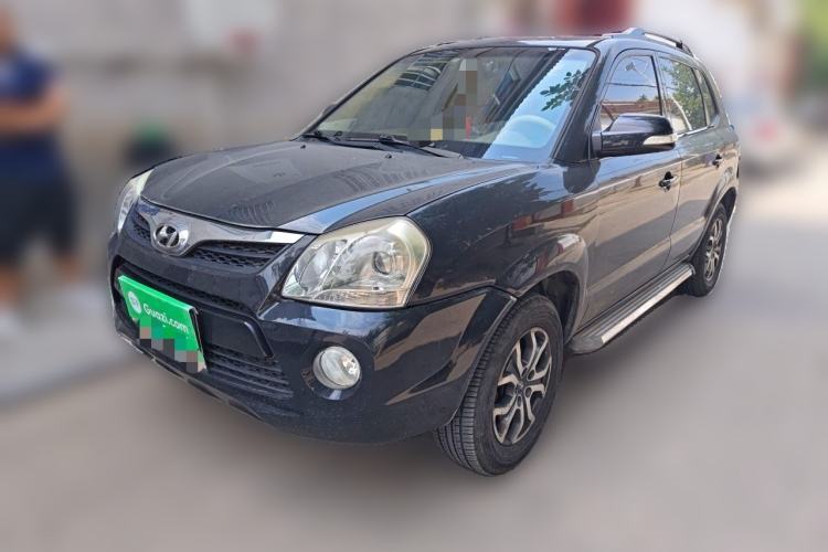 Used Hyundai Tucson 2013 2.0L Manual Two-Wheel Drive Fashion Edition Guazi used car, China used car export, Used car for sale, Used Hyundai cars, Cheapest cars for sale