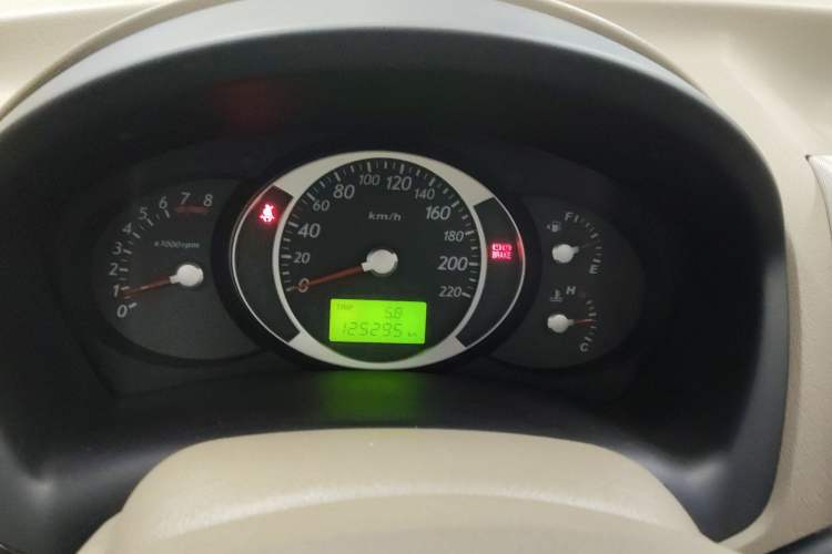 Used Hyundai Tucson 2013 2.0L Manual Two-Wheel Drive Fashion Edition Instrument Cluster