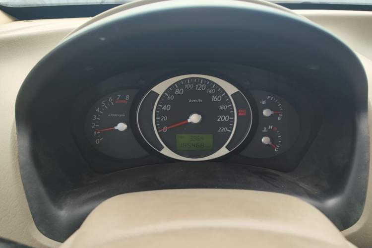 Used Hyundai Tucson 2013 2.0L Manual Two-Wheel Drive Fashion Edition Instrument Cluster