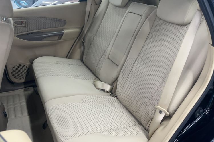 Used Hyundai Tucson 2013 2.0L Manual Two-Wheel Drive Fashion Edition Interior 1