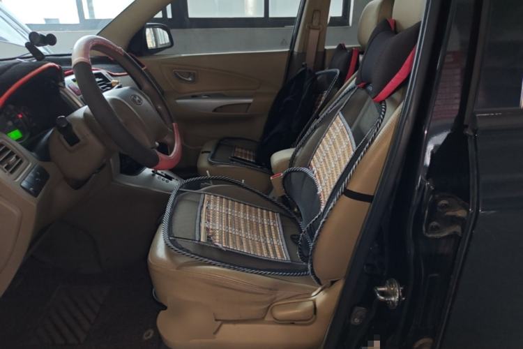 Used Hyundai Tucson 2013 2.0L Automatic Two-Wheel Drive Comfort Version Left Front Seat