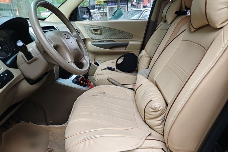 Used Hyundai Tucson 2013 2.0L Manual Two-Wheel Drive Fashion Edition Left Front Seat